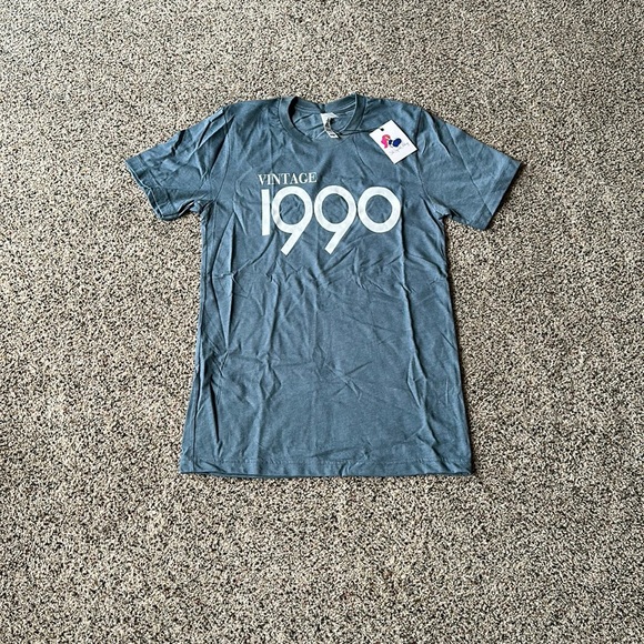 Tops - Small Shirt ❤️